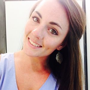 Meet your Posher, Leah